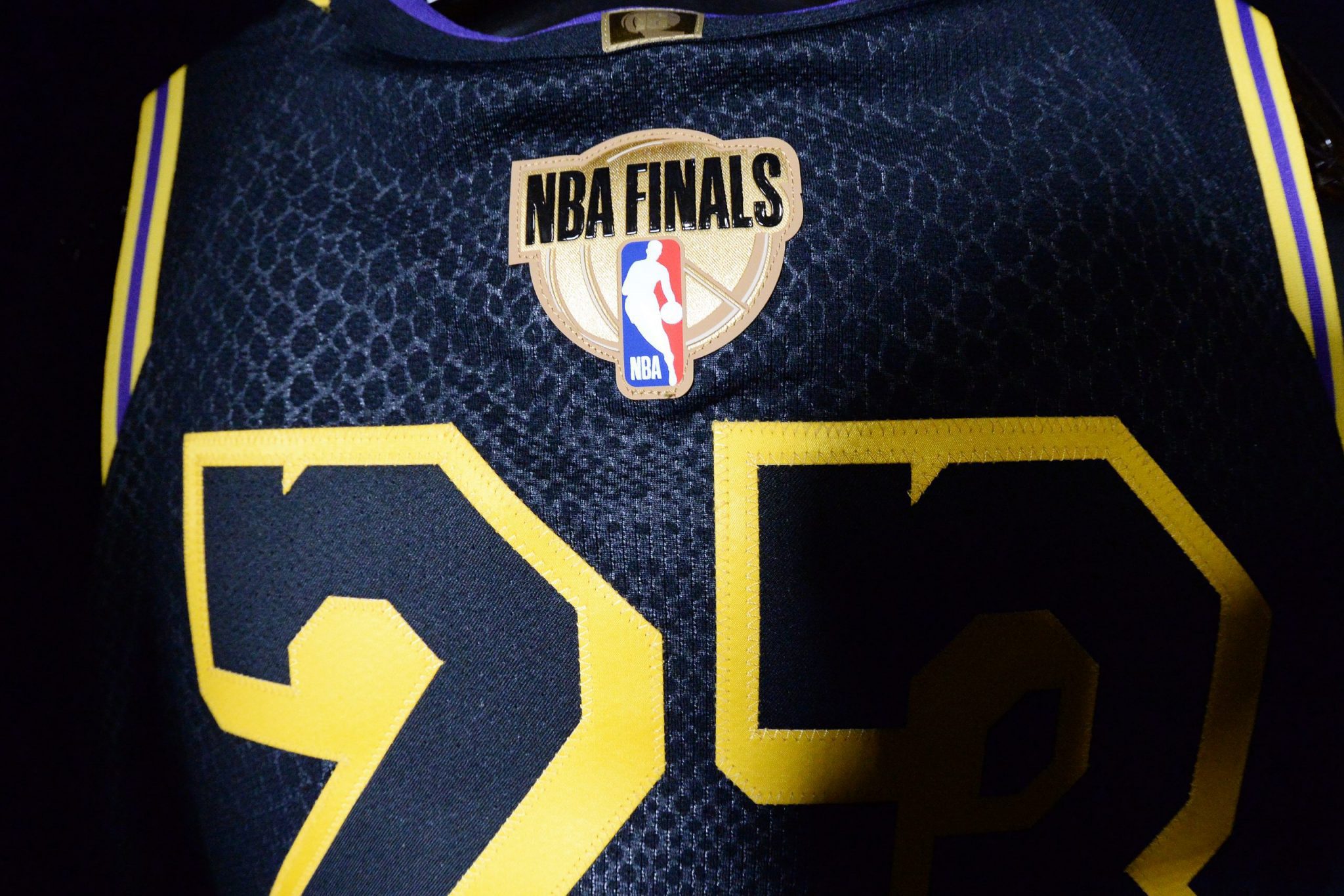 Fascinar frio Alcanzar Camiseta Lakers: La historia del Black Mamba Jersey