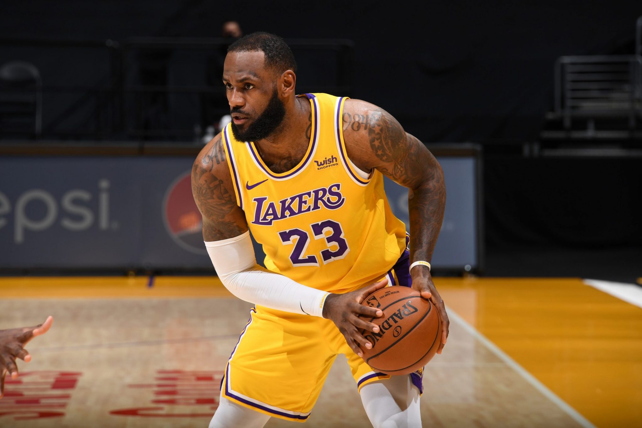 Novio Estadísticas clase Camiseta NBA más vendida: LeBron James y los Lakers